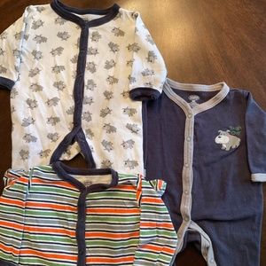 Luvable Friends 3-6M Bulldog 3pc Footsie Sleepers